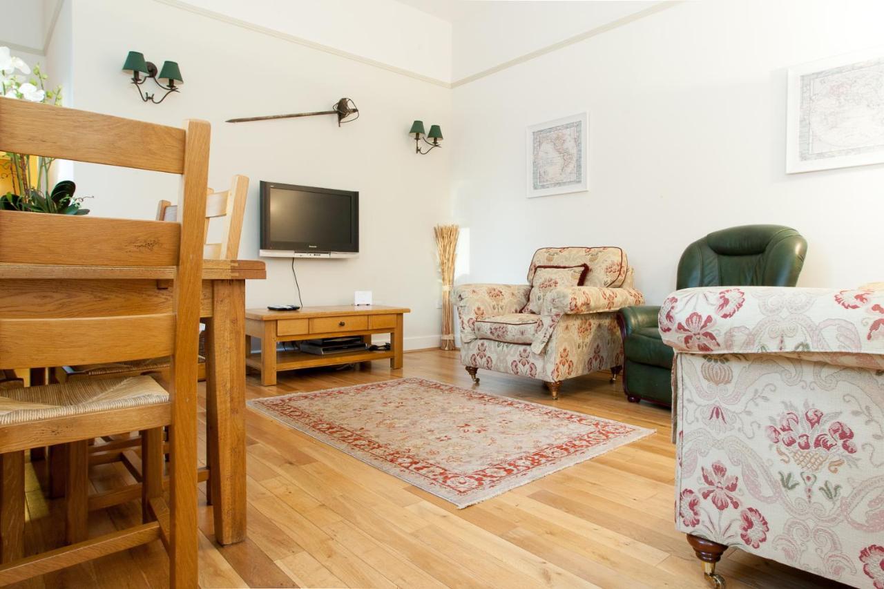 Loch Ness Moat House Apartments 奥古斯都堡 外观 照片